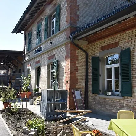 アパート Historischer Bahnhof フリードリヒスハーフェン